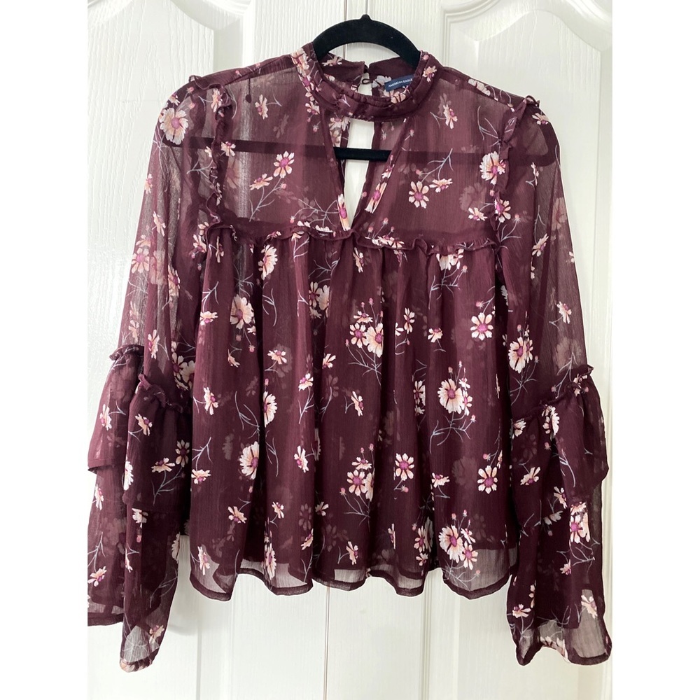 Woman’s top American Eagle size XS